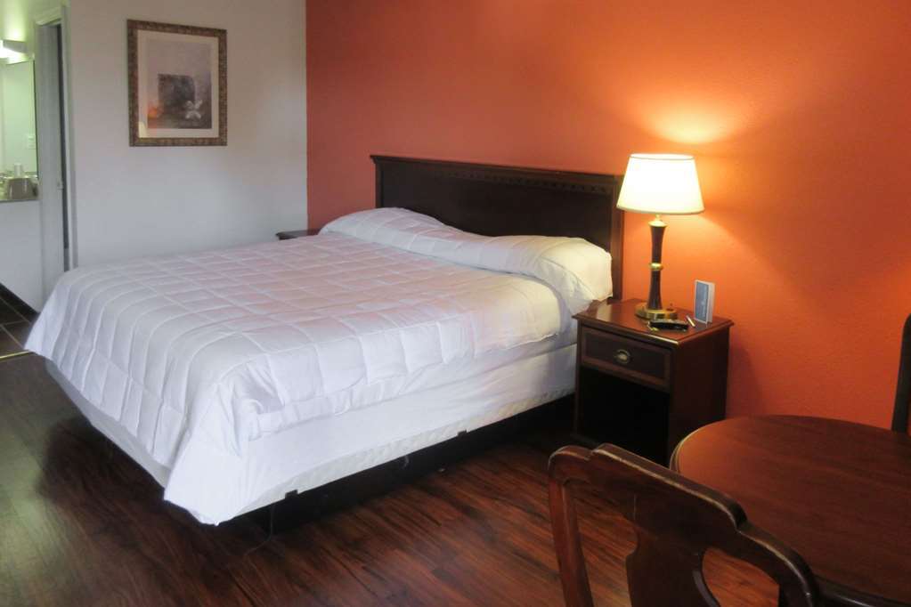Quality Inn & Suites Apex-Holly Springs Номер фото